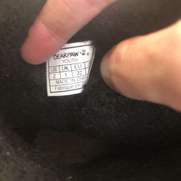 Bearpaw 7” black youth pull on boot - Picture 4 of 5